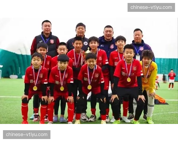 中国09新星万项加盟红星 成贝尔格莱德百年队史首位签约中国球员